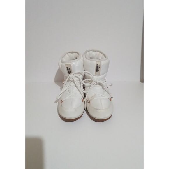 Women's The Original Moon Boot White With Rose Gold Tone Hardware Size 7 1/2 - Picture 5 of 11
